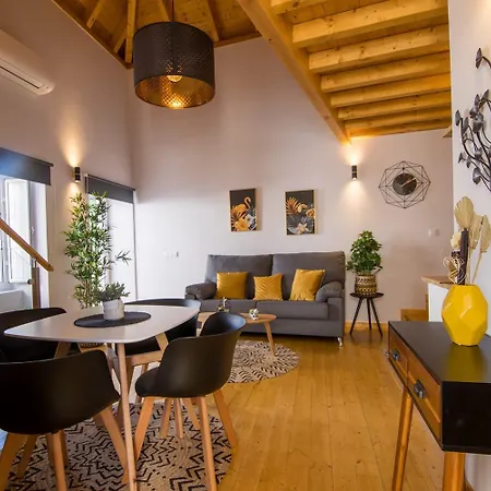 Velha Apartment *